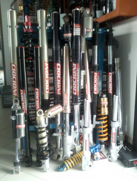 Sospensioni appena arrivate in officina...